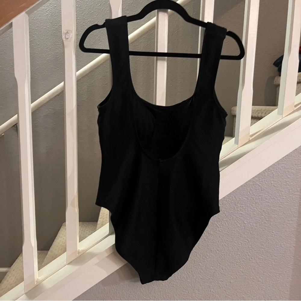 Women's J. Crew Monokini One Piece Low back Swim Black Size 10 - Picture 3 of 11